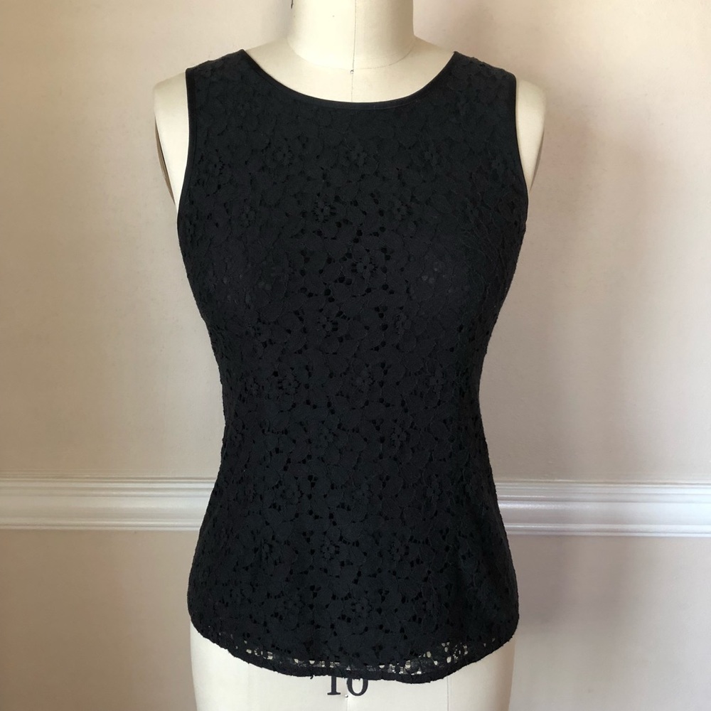 Banana Republic Size 4 Black Lace Top Zipper Back